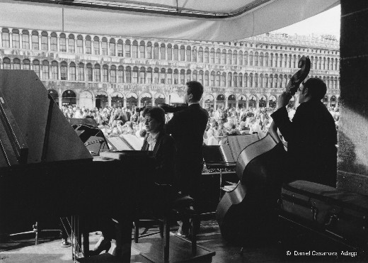 17. Orchestre du Café Florian, Place Saint-Marc, Venise, 2003